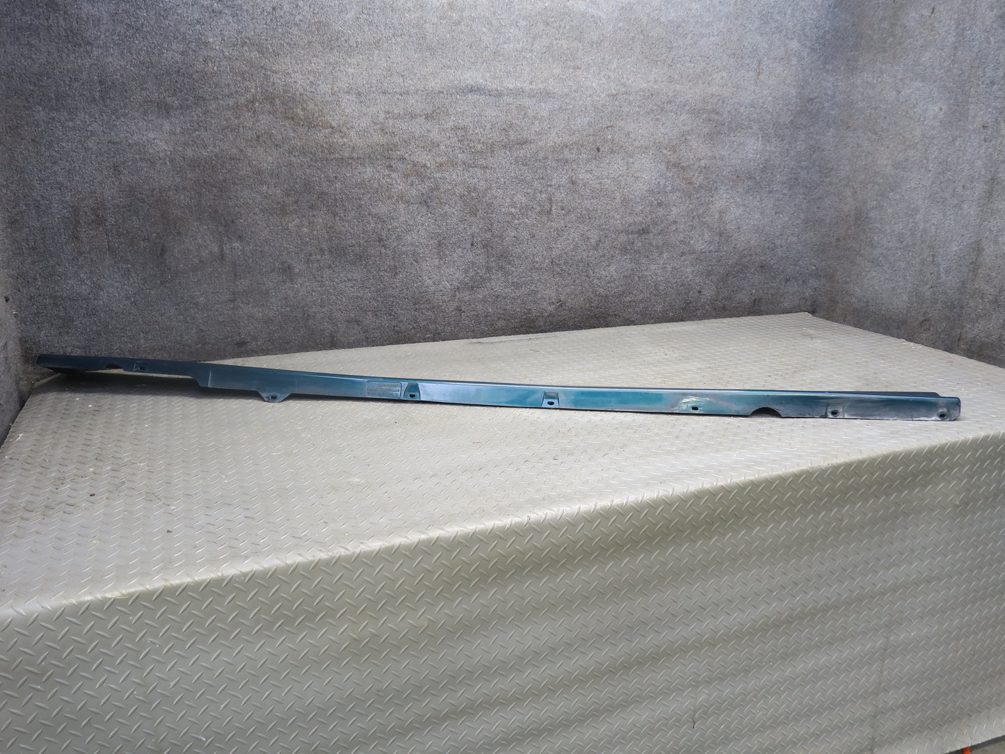 94-99 BMW E36 328iC 2-DOOR M-tech Set of 2 Side Skirt Rocker Panel Molding OEM