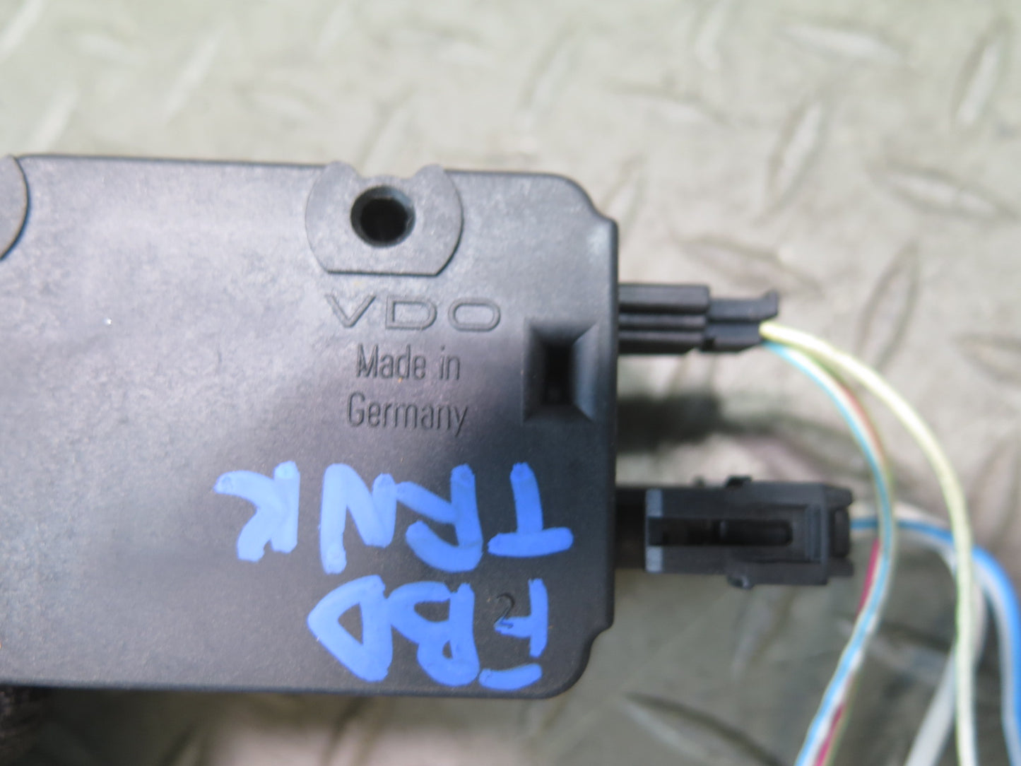 94-99 BMW E36 328iC Convertible Rear Trunk Lid Lock Latch Actuator 8173721 OEM