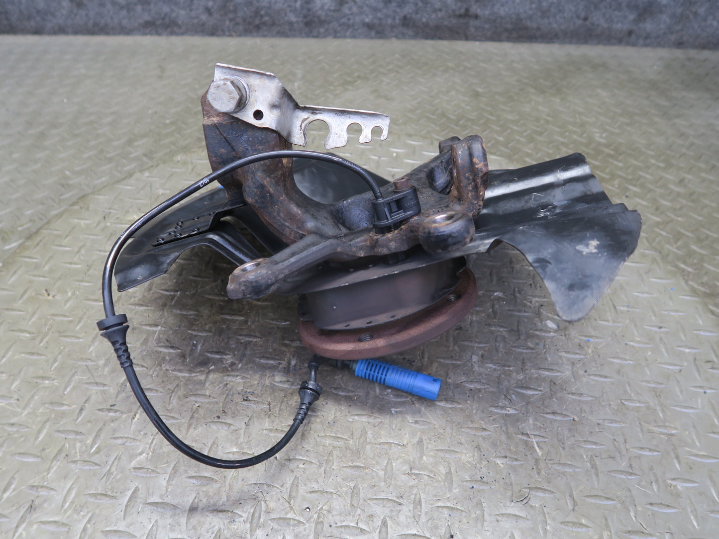 06-08 BMW E85 Z4 3.0Si N52 RWD Front Left Spindle Knuckle Wheel Hub Bearing OEM