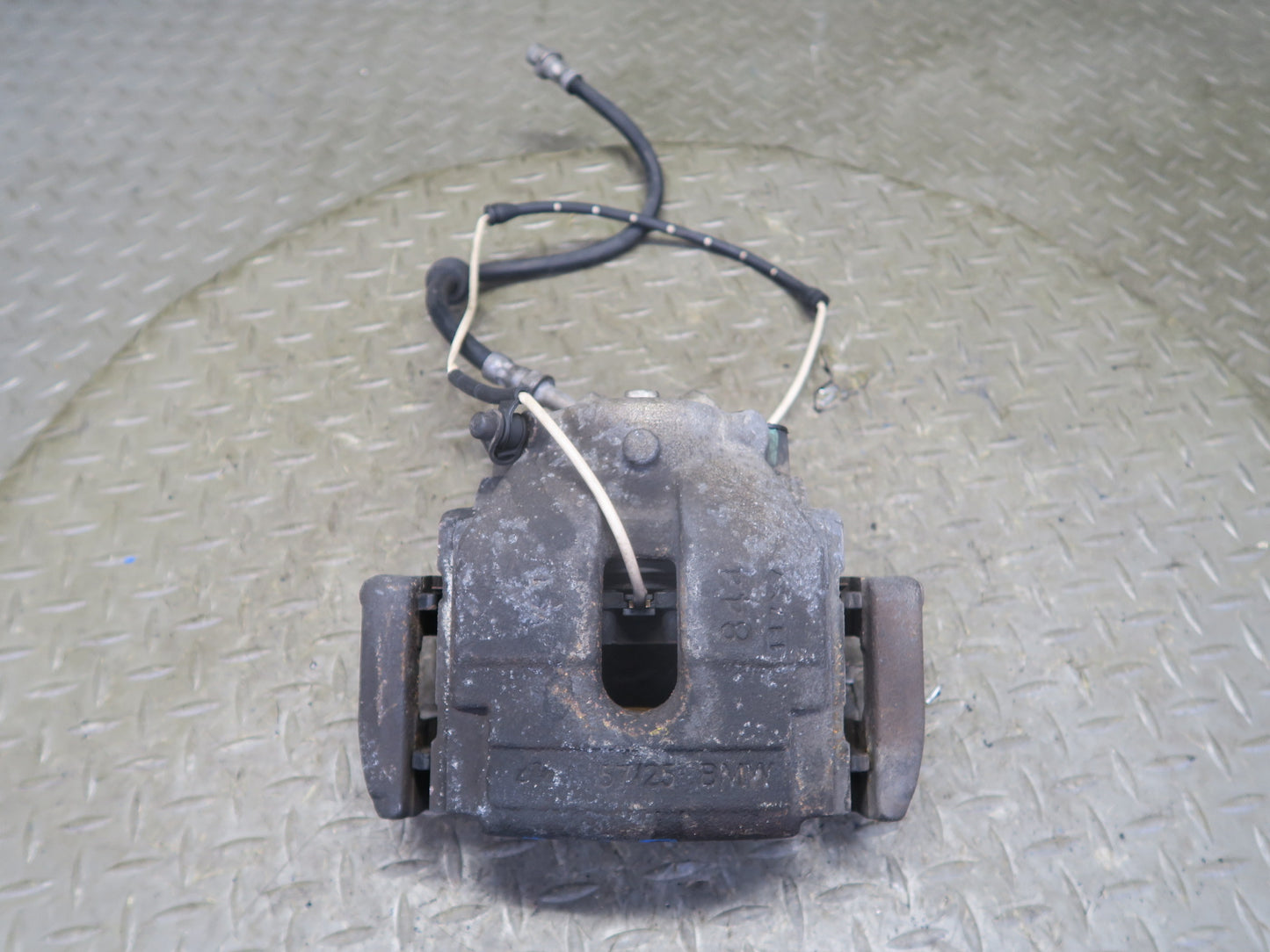 06-08 BMW E85 Z4 N52 3.0si RWD Set of 2 Front Left & Right Brake Caliper OEM