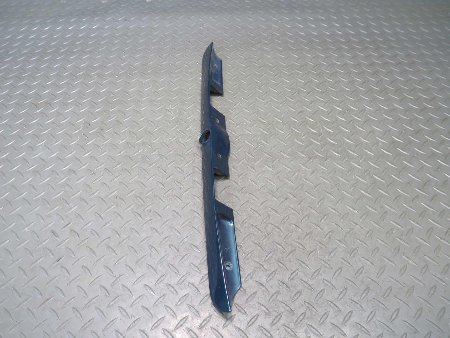 94-99 BMW E36 328iC Convertible Rear Trunk Lid Finish Trim Molding 8135352 OEM