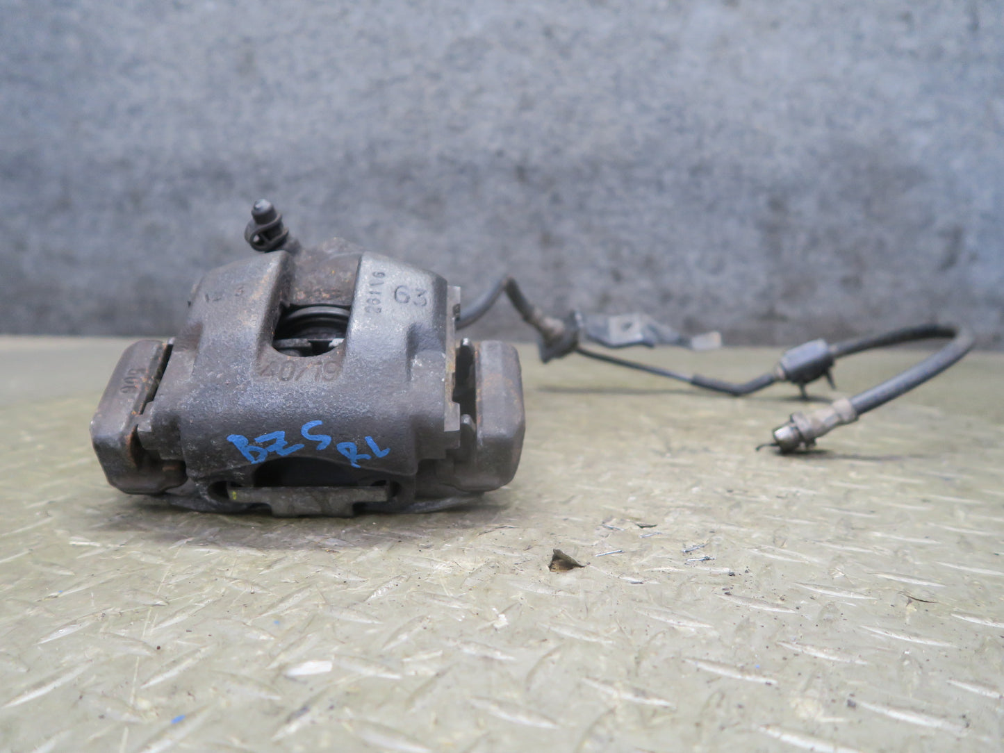 03-08 BMW E85 E86 Z4 3.0L RWD Rear Left Brake Caliper OEM