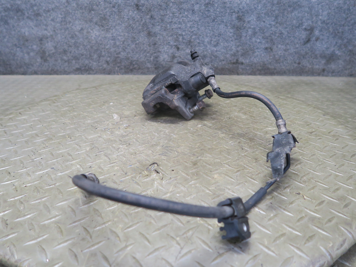 03-08 BMW E85 E86 Z4 3.0L RWD Rear Left Brake Caliper OEM