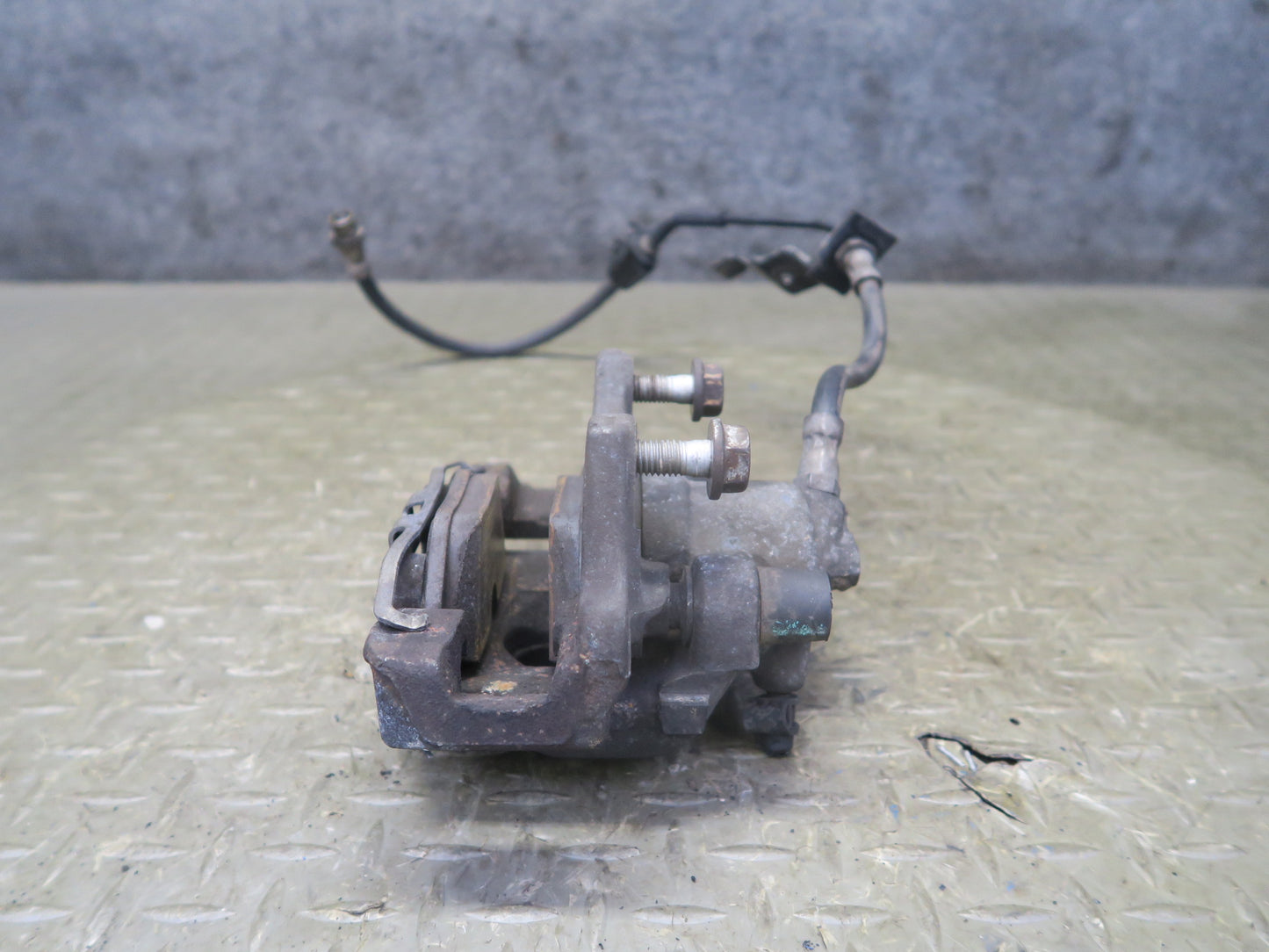 03-08 BMW E85 E86 Z4 3.0L RWD Rear Left Brake Caliper OEM