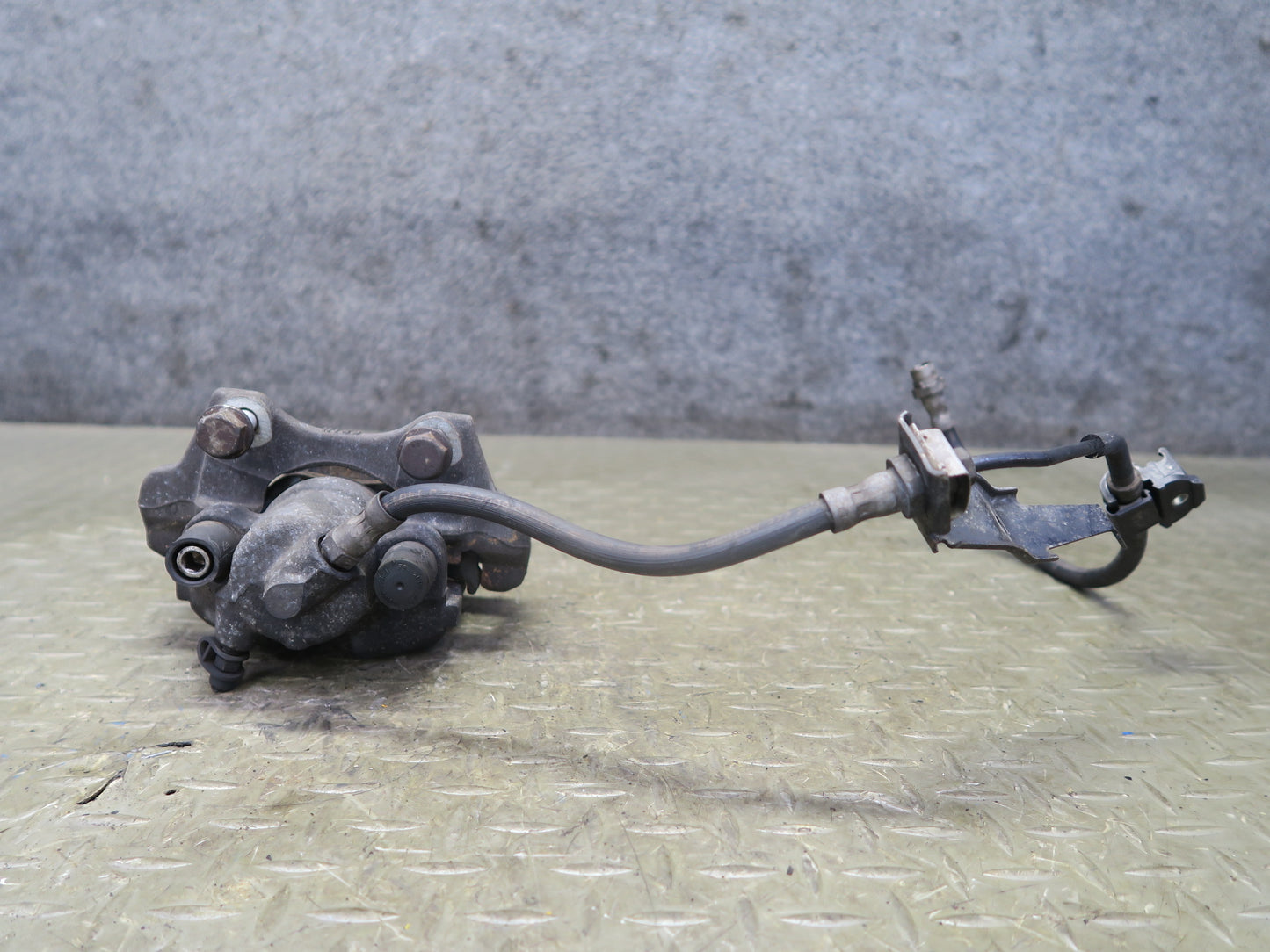 03-08 BMW E85 E86 Z4 3.0L RWD Rear Left Brake Caliper OEM