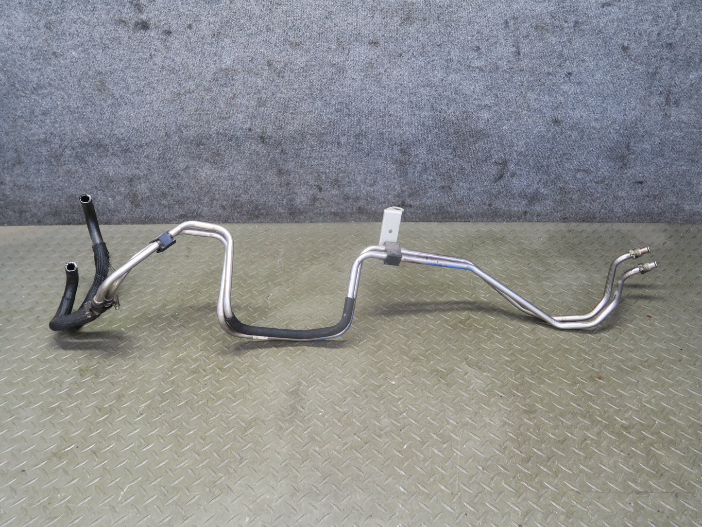 2003 Ford Thunderbird A/T Automatic Transmission Hose Pipe Line OEM