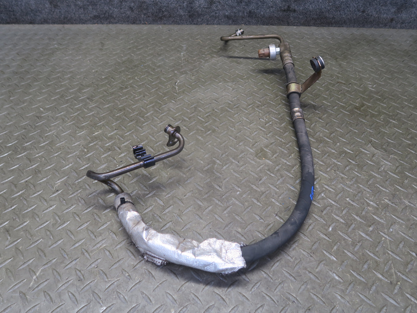 02-05 Ford Thunderbird Set of 2 Power Steering Hose Pipe Line OEM