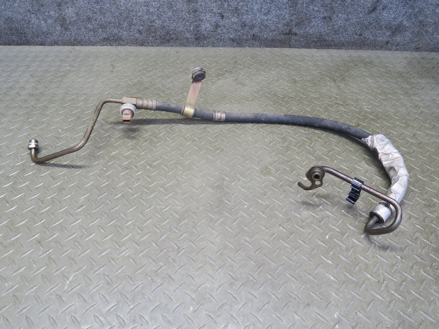 02-05 Ford Thunderbird Set of 2 Power Steering Hose Pipe Line OEM