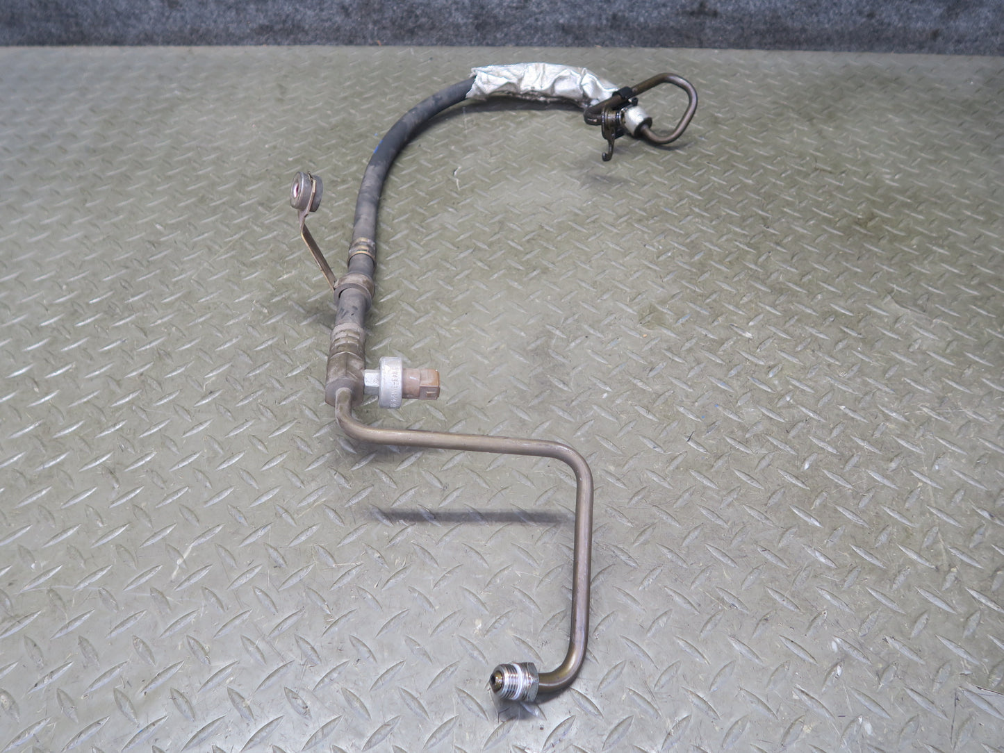 02-05 Ford Thunderbird Set of 2 Power Steering Hose Pipe Line OEM