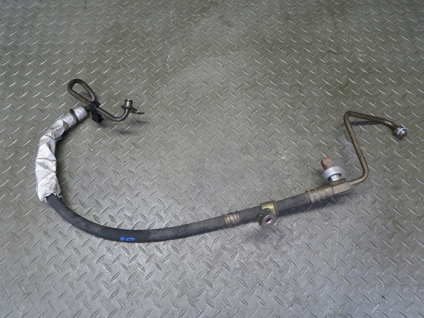 02-05 Ford Thunderbird Set of 2 Power Steering Hose Pipe Line OEM