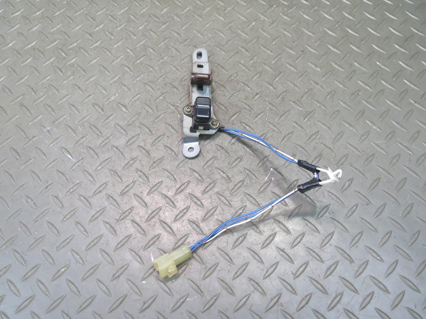 86-92 Toyota Supra MA70L Front Left Driver Door Lock Switch OEM