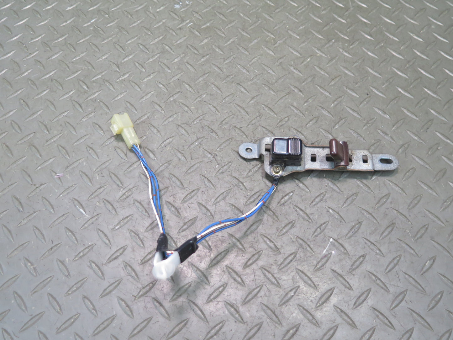 86-92 Toyota Supra MA70L Front Left Driver Door Lock Switch OEM