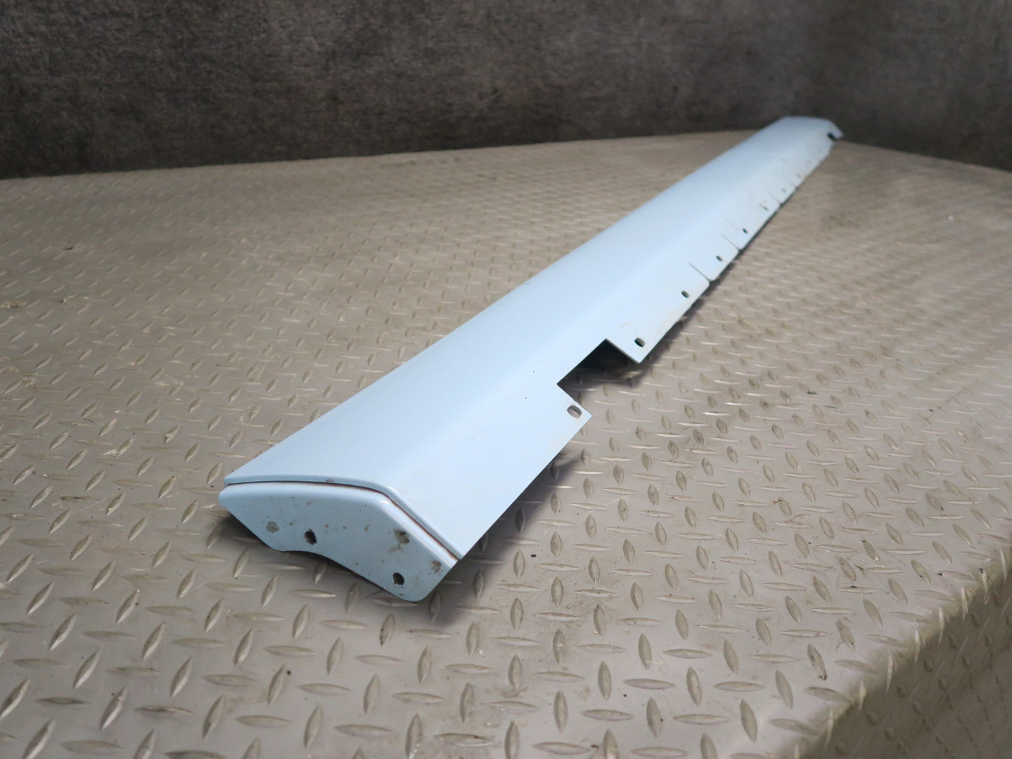 02-05 Ford Thunderbird Set of 2 Left & Right Side Skirt Rocker Panel Molding OEM