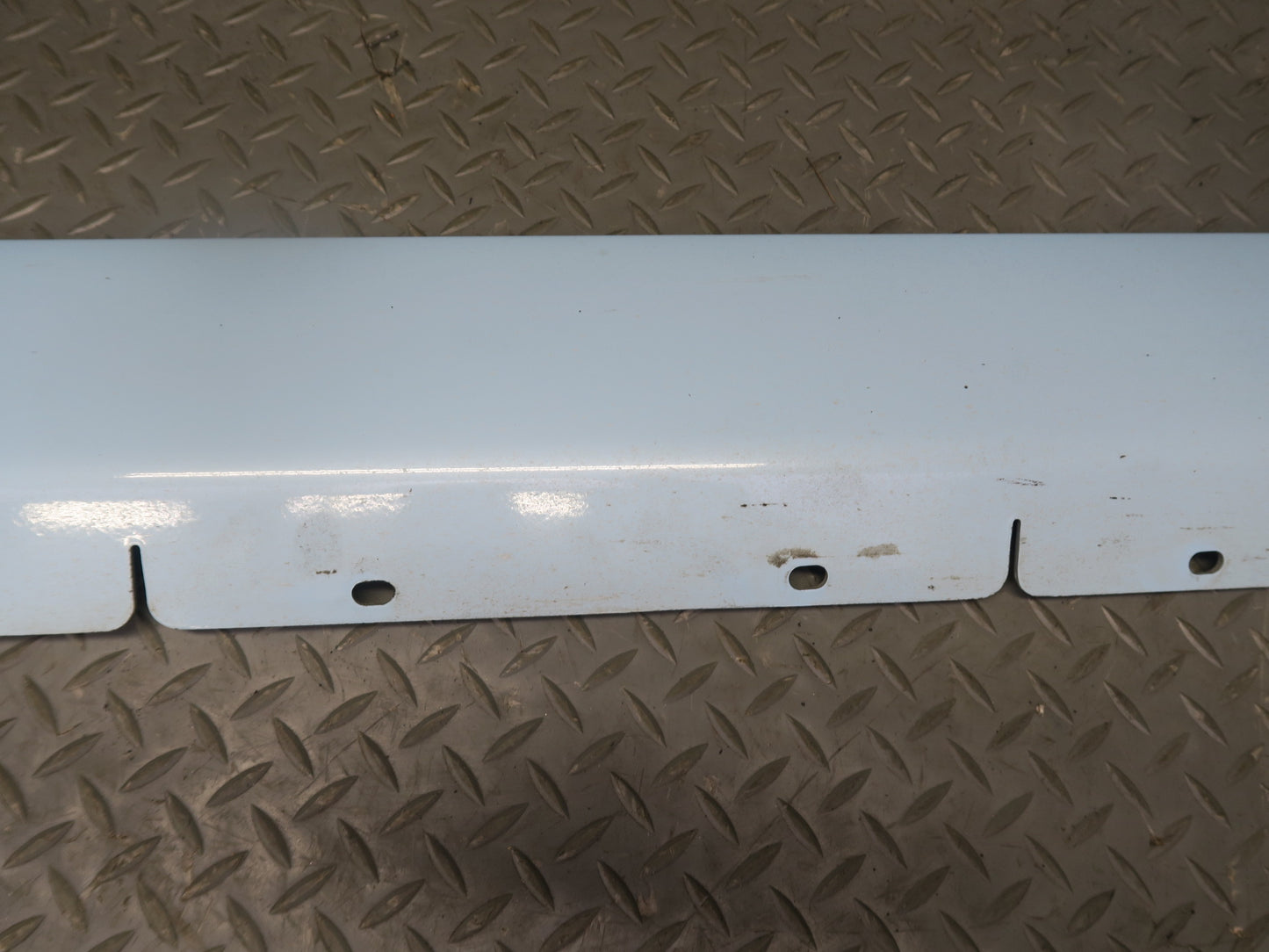 02-05 Ford Thunderbird Set of 2 Left & Right Side Skirt Rocker Panel Molding OEM