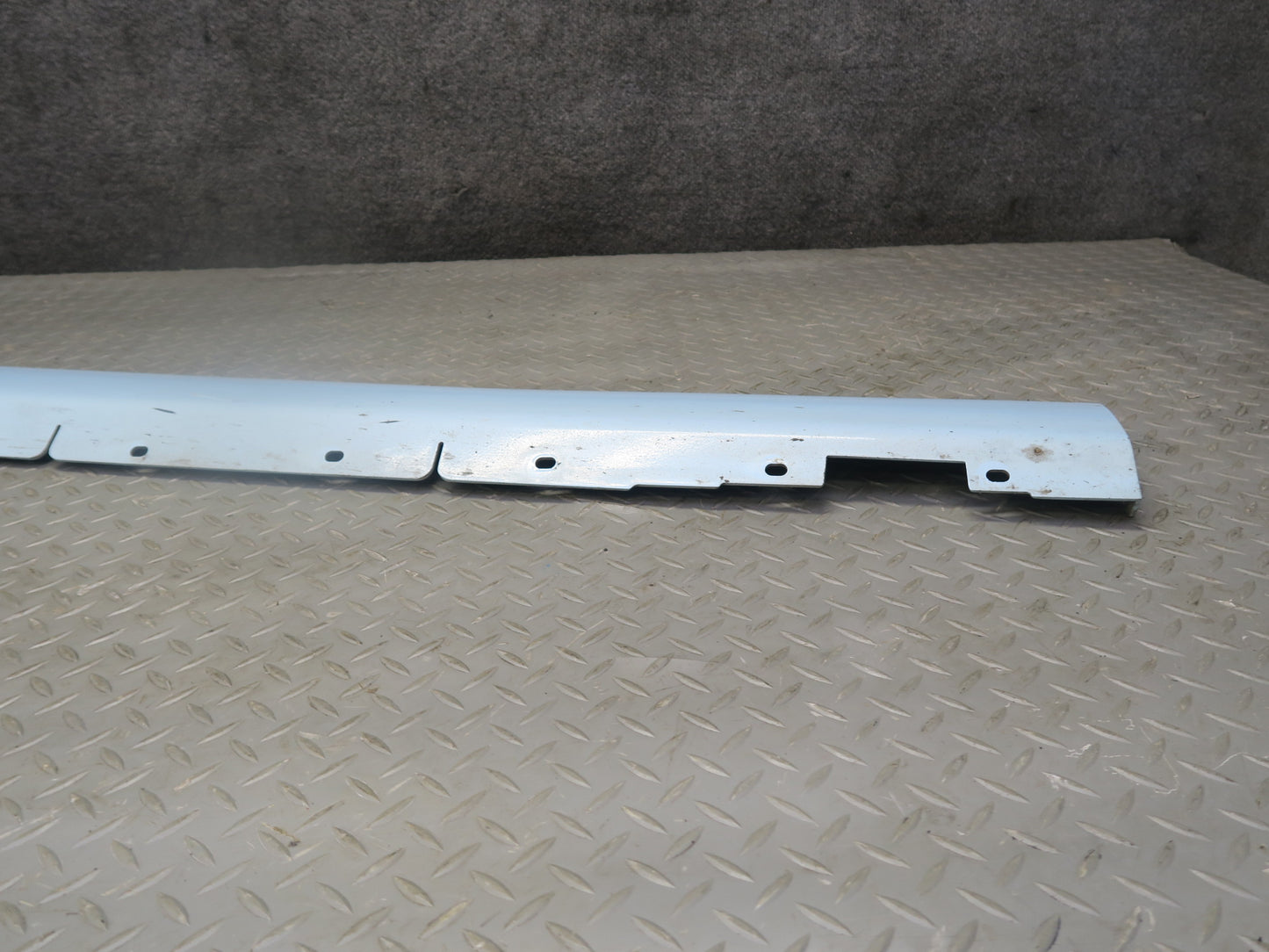 02-05 Ford Thunderbird Set of 2 Left & Right Side Skirt Rocker Panel Molding OEM