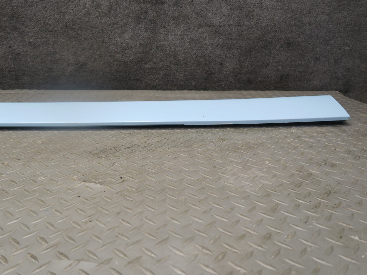 02-05 Ford Thunderbird Set of 2 Left & Right Side Skirt Rocker Panel Molding OEM
