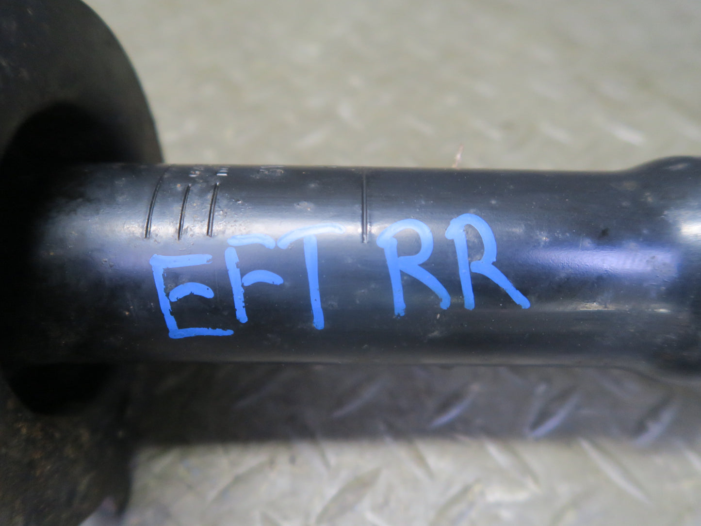 02-04 Ford Thunderbird Set of 2 Rear Left & Right Strut Shock Absorber OEM