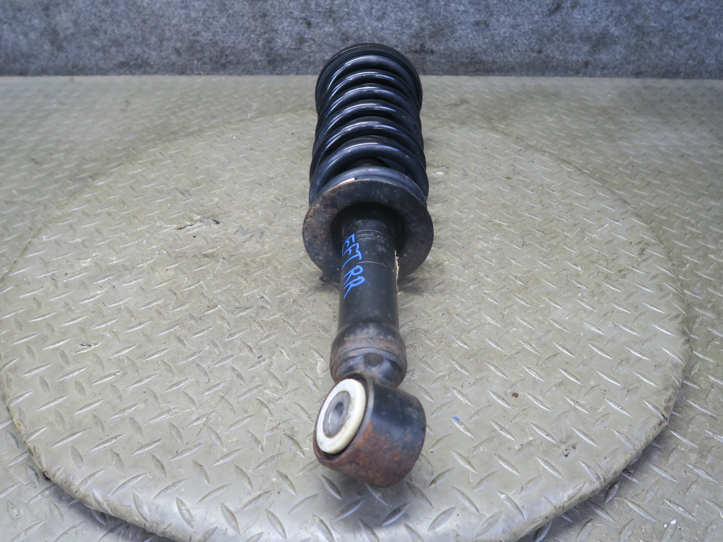 02-04 Ford Thunderbird Set of 2 Rear Left & Right Strut Shock Absorber OEM