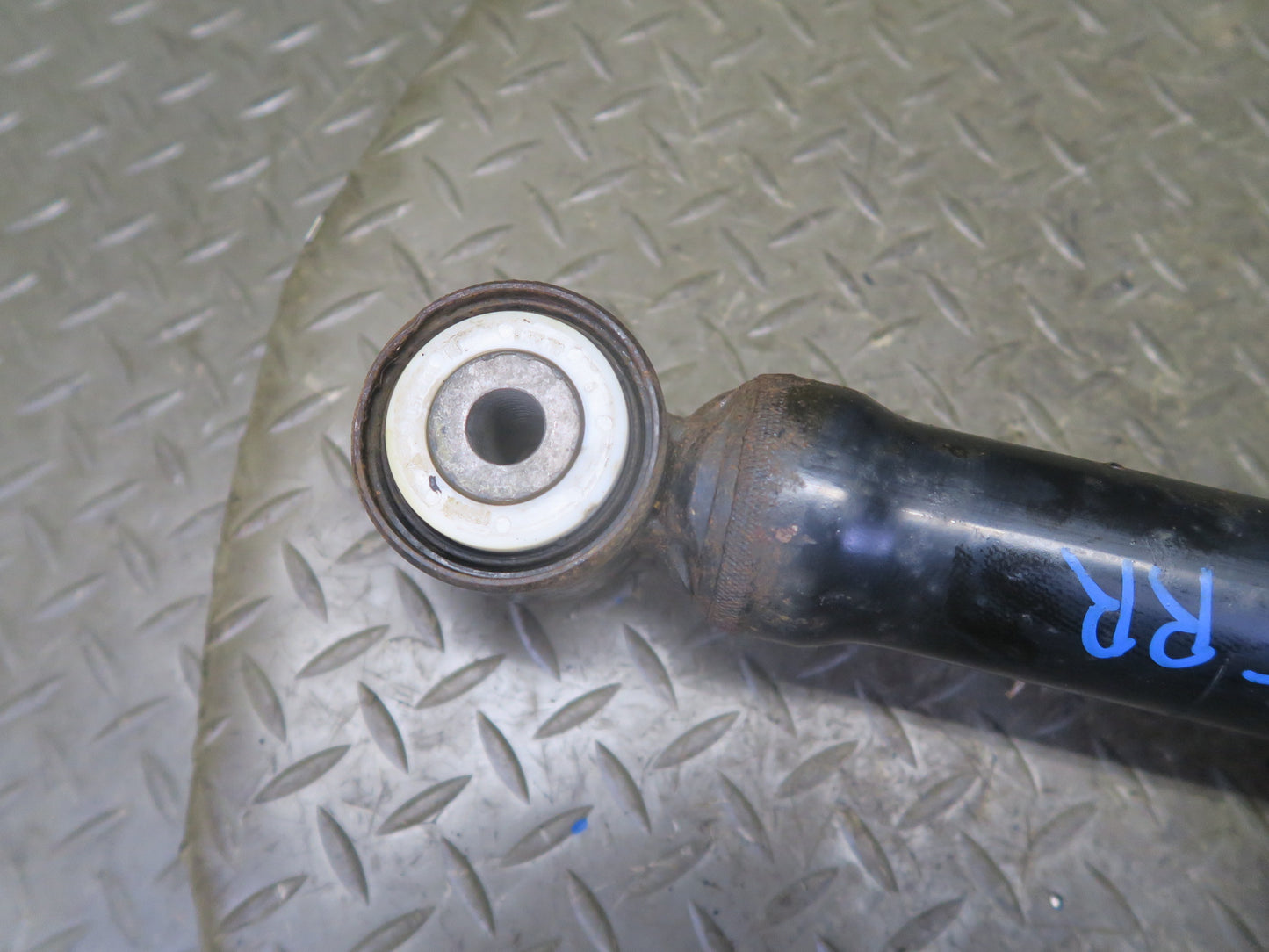 02-04 Ford Thunderbird Set of 2 Rear Left & Right Strut Shock Absorber OEM