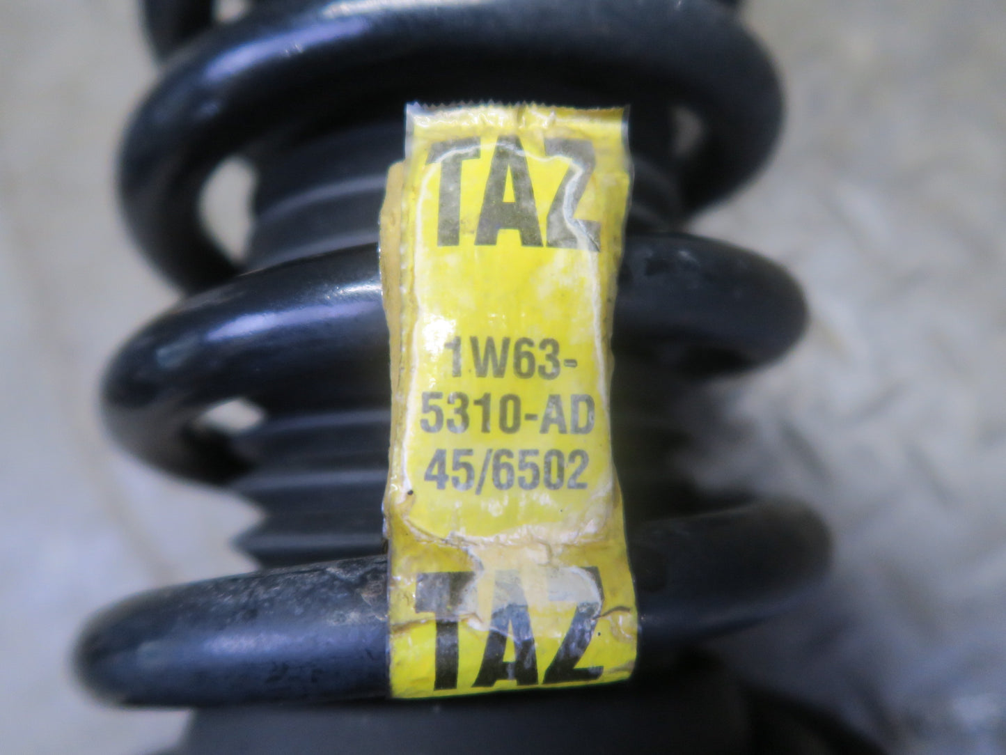 02-05 Ford Thunderbird Set of 2 Front Left & Right Strut Shock Absorber 33K OEM