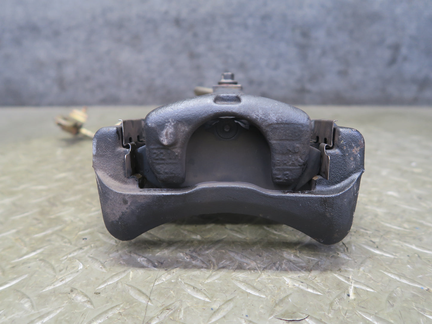 02-05 Ford Thunderbird Set of 2 Rear Left & Right Brake Caliper OEM