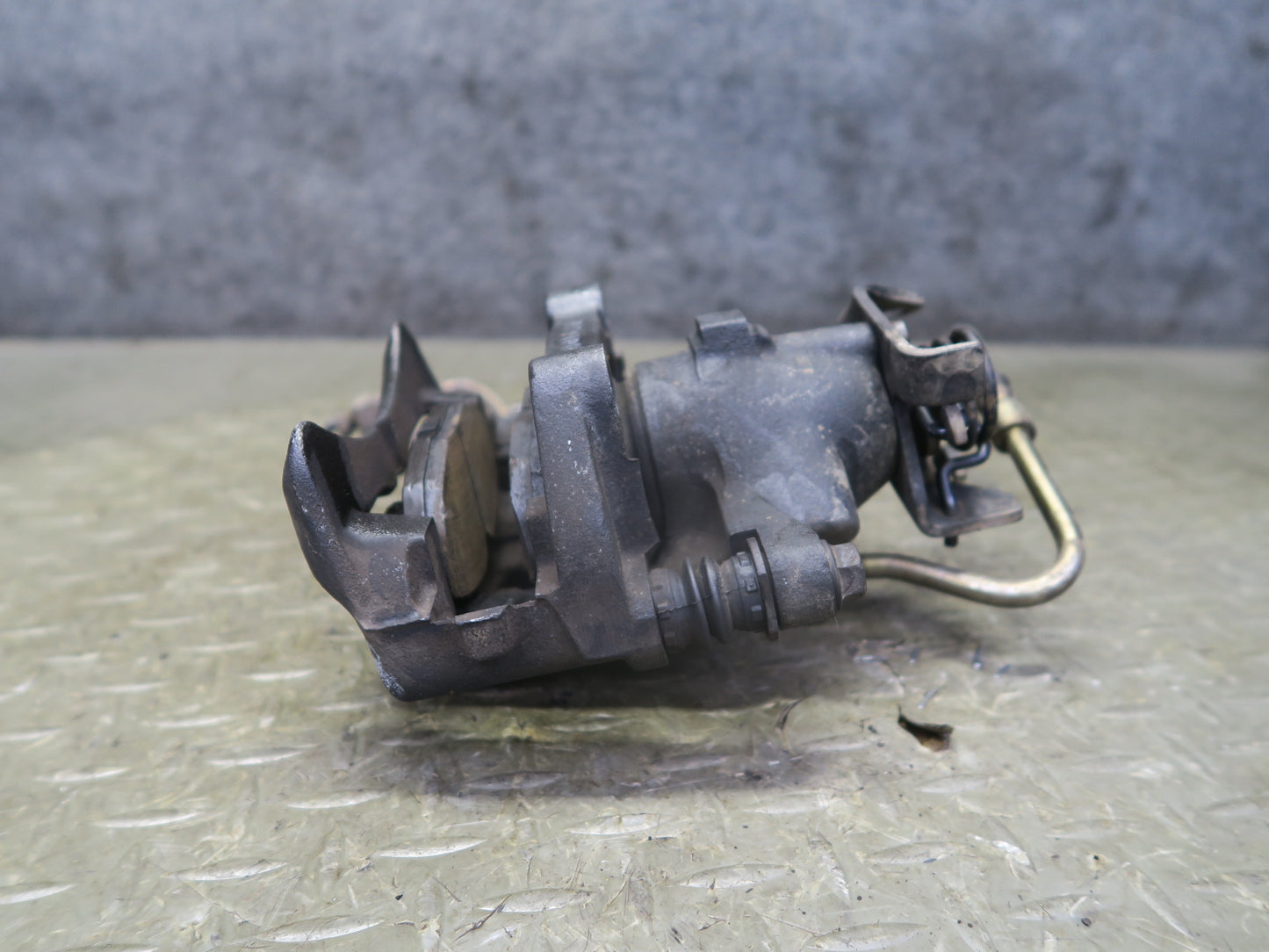 02-05 Ford Thunderbird Set of 2 Rear Left & Right Brake Caliper OEM