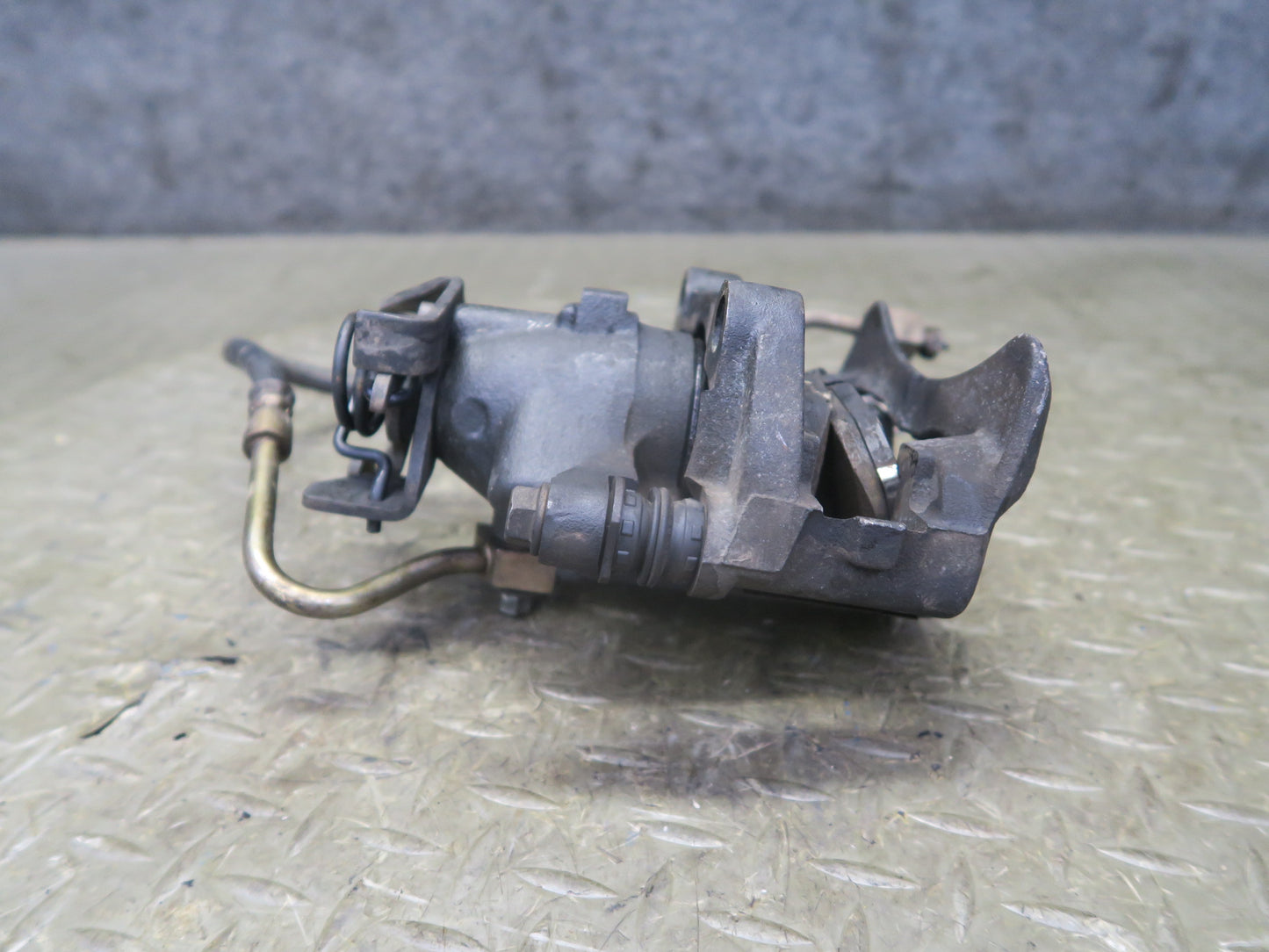 02-05 Ford Thunderbird Set of 2 Rear Left & Right Brake Caliper OEM