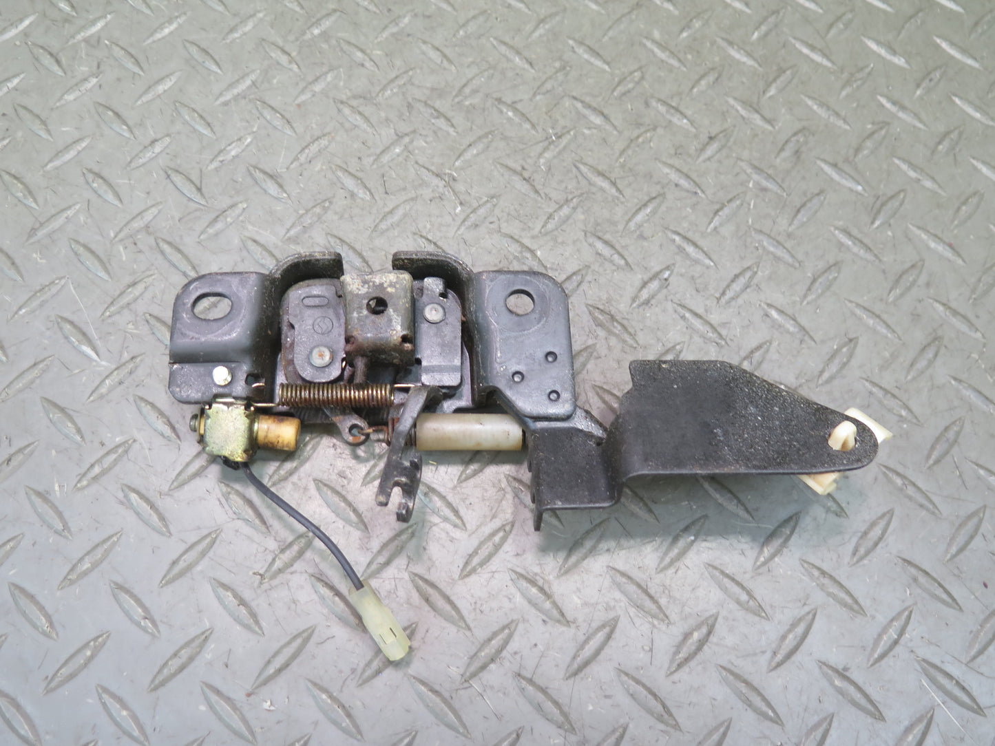 86-92 Toyota Supra MA70L Rear Hatch Trunk Lid Release Lock Latch OEM