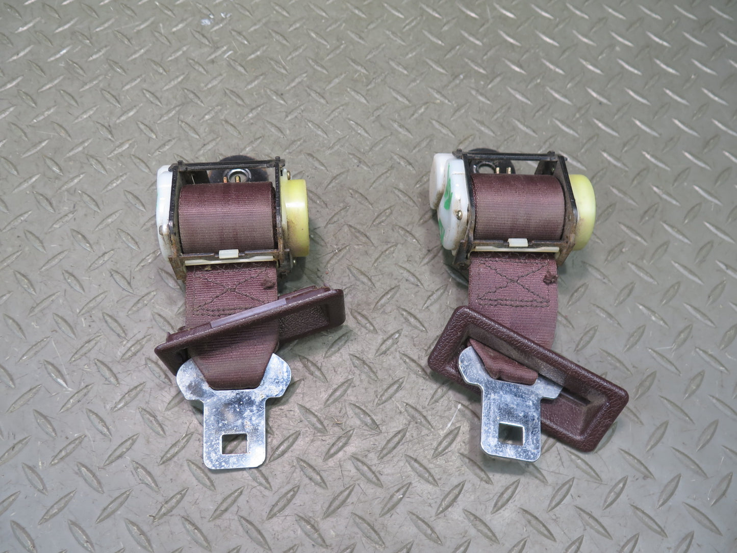 86-88 TOYOTA SUPRA REAR RIGHT & LEFT SIDE SEATBELT RETRACTOR SET OEM