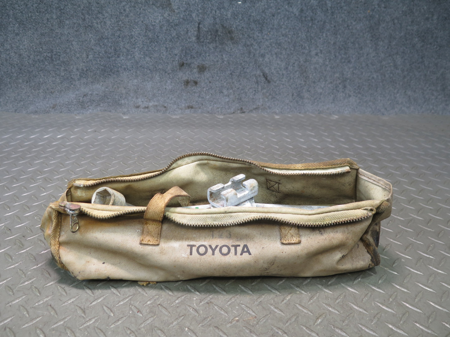 86-92 Toyota Supra MA70L Emergency Spare Tire Lift Jack Wrench Case Set OEM