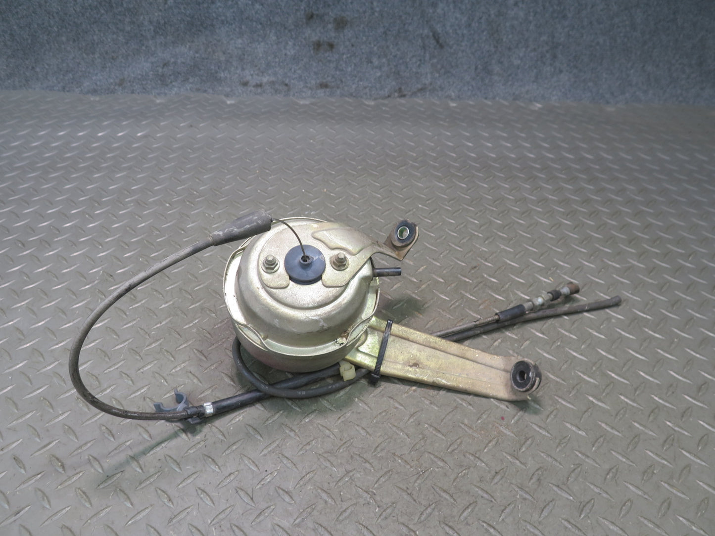 86-92 Toyota Supra MA70L Cruise Control Speed Actuator Unit w Cable OEM