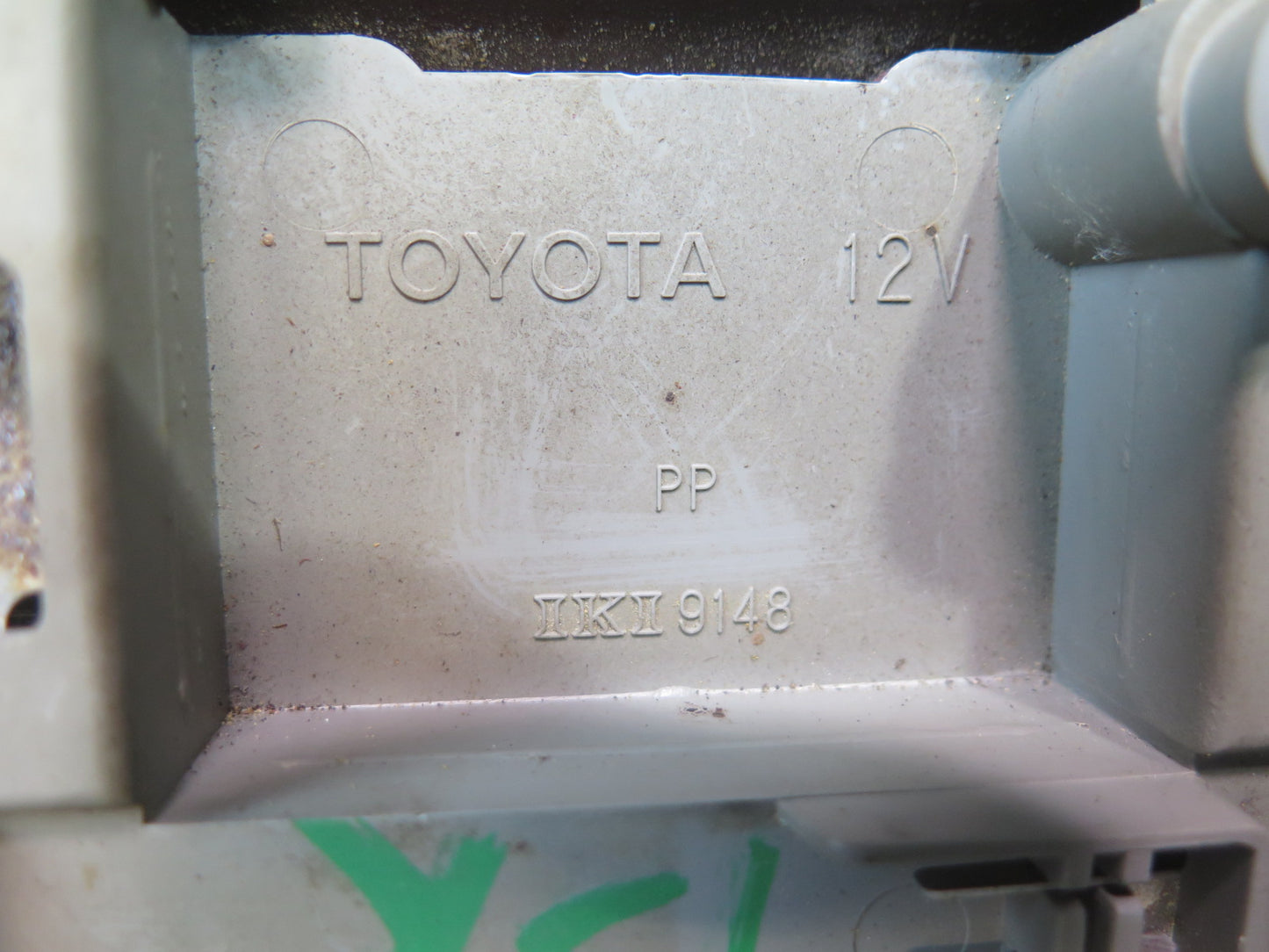 86-92 Toyota Supra MA70L Overhead Dome Reading Interior Light Lamp OEM