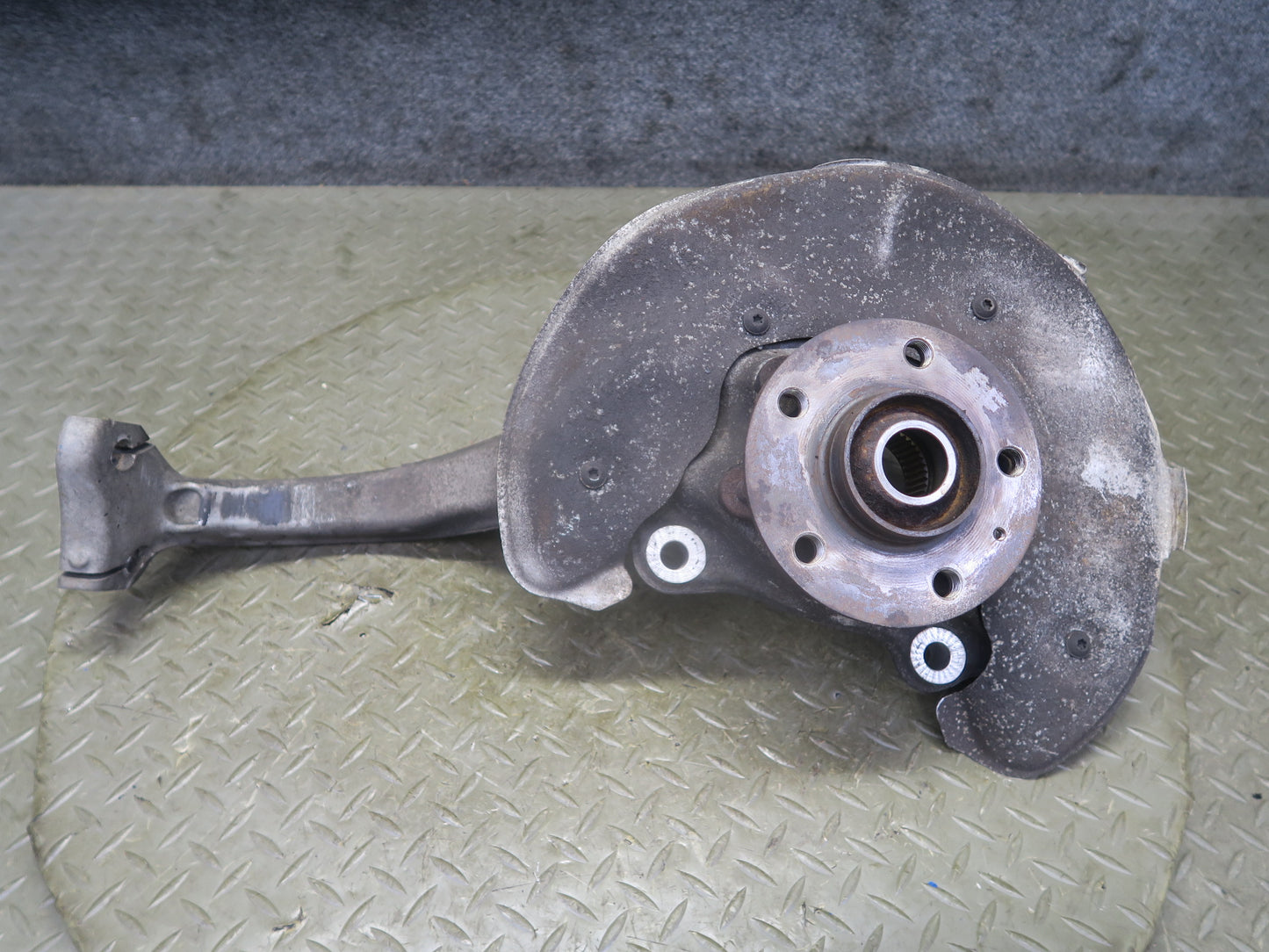 10-12 Audi B8 A5 S5 AWD Front Right Spindle Knuckle Wheel Hub 81K Miles OEM