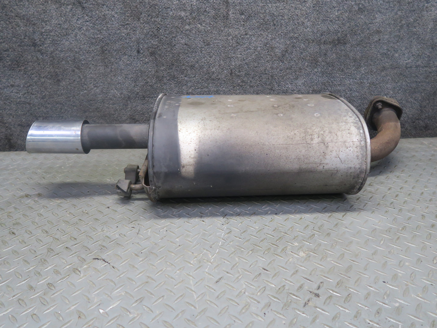 96-98 Nissan Stagea WGC34 RWD RB25DE NA Rear Exhaust Muffler 33K Miles OEM