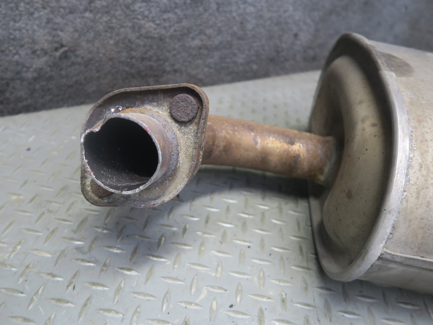 96-98 Nissan Stagea WGC34 RWD RB25DE NA Rear Exhaust Muffler 33K Miles OEM