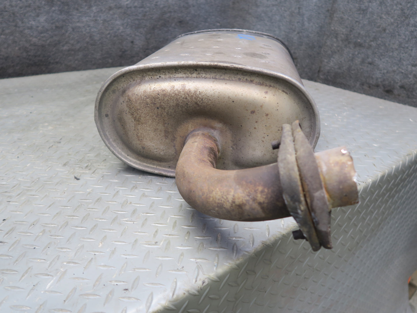96-98 Nissan Stagea WGC34 RWD RB25DE NA Rear Exhaust Muffler 33K Miles OEM