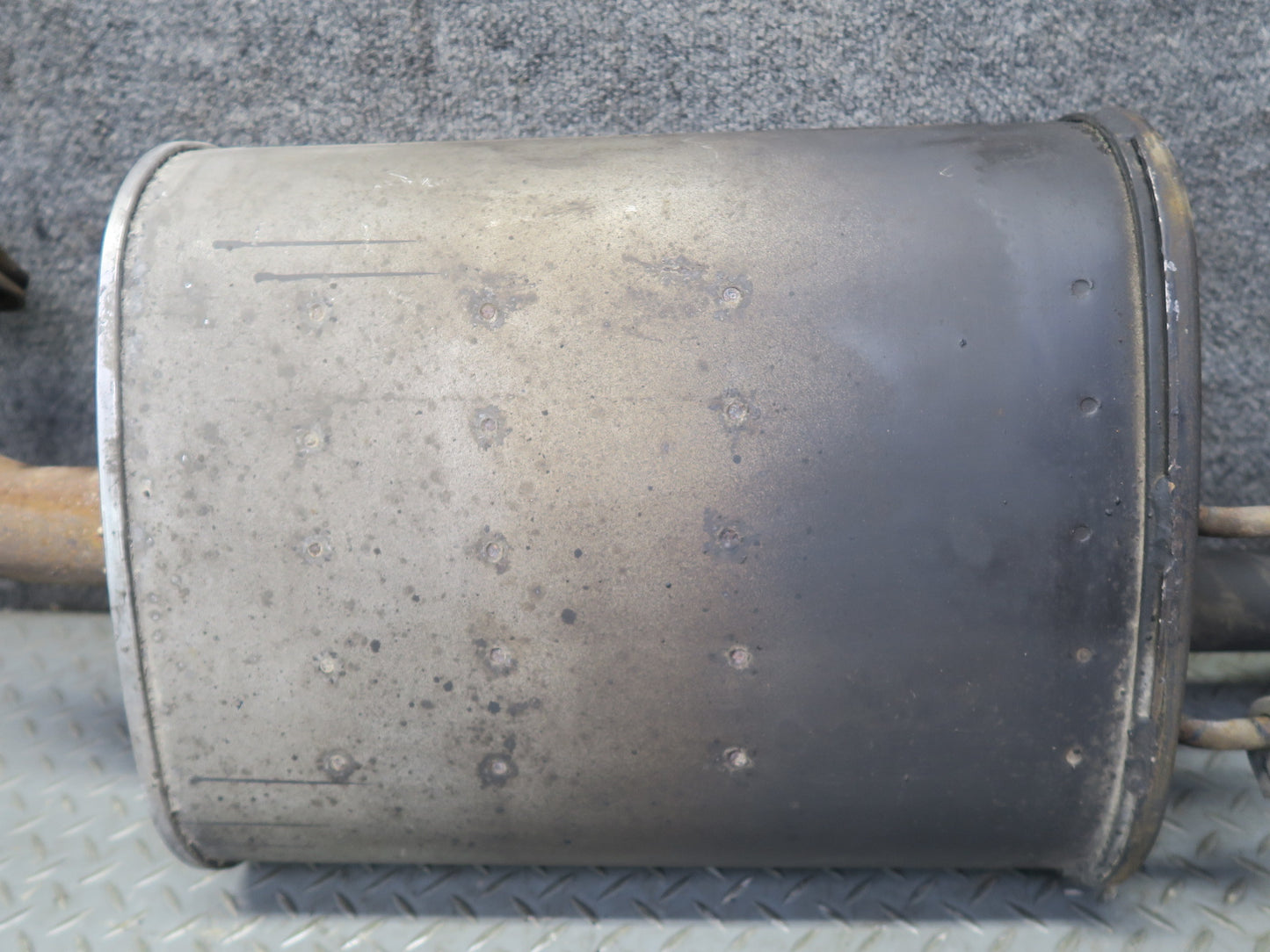 96-98 Nissan Stagea WGC34 RWD RB25DE NA Rear Exhaust Muffler 33K Miles OEM
