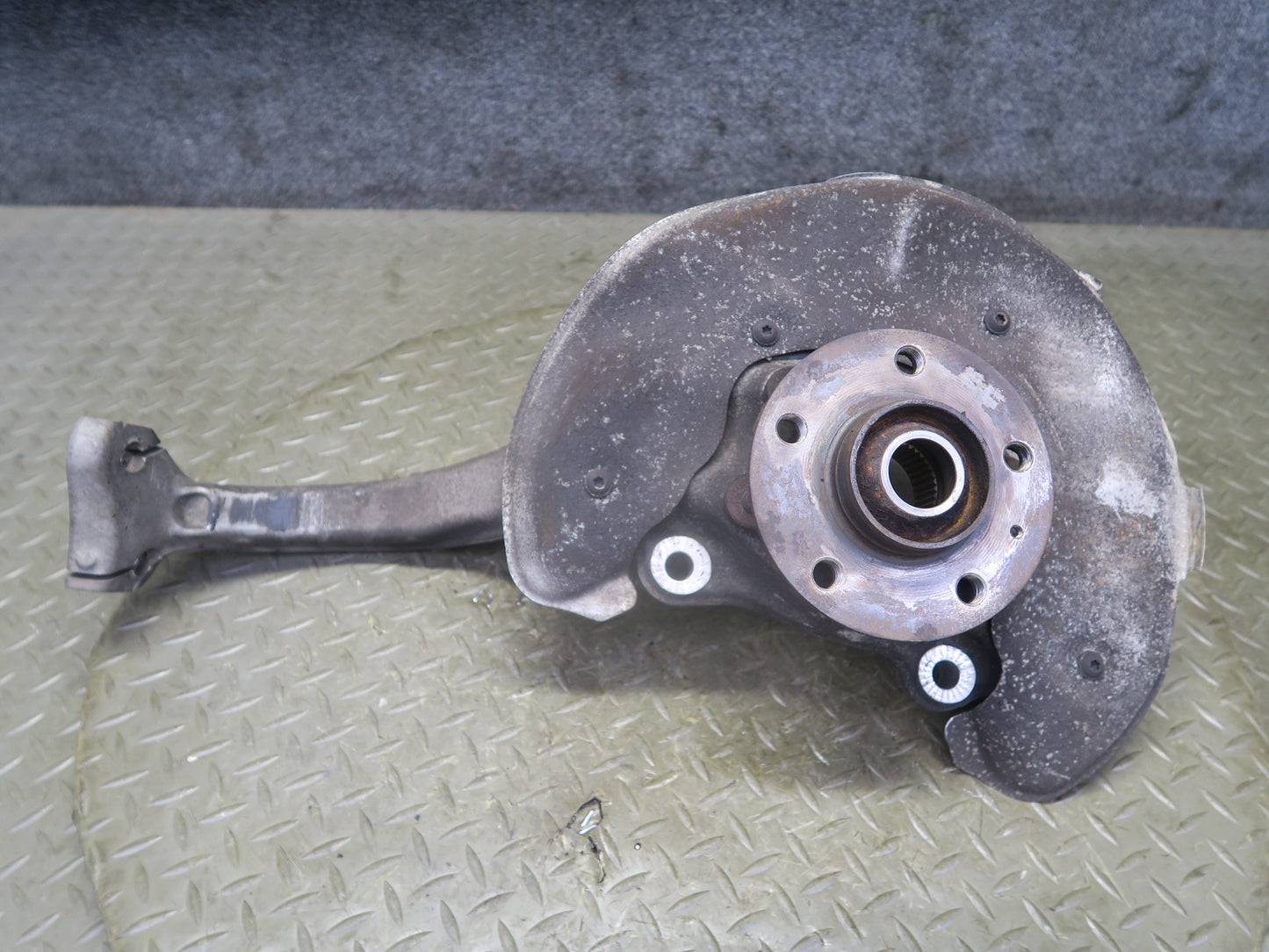 10-12 Audi B8 A5 S5 AWD Front Right Spindle Knuckle Wheel Hub 81K Miles OEM