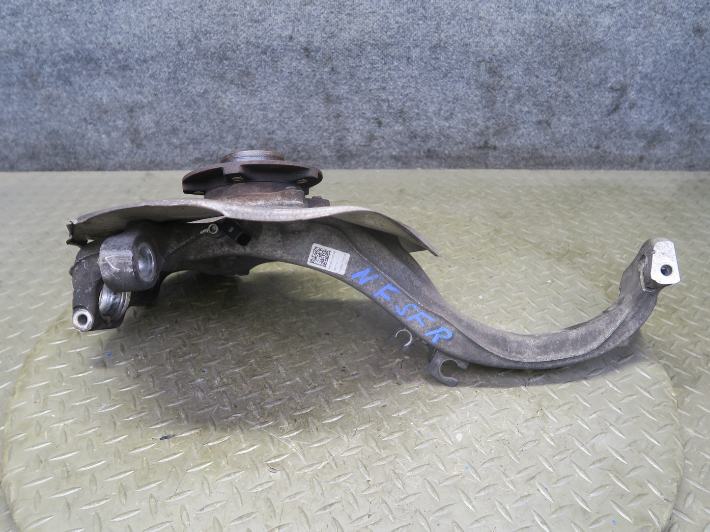10-12 Audi B8 A5 S5 AWD Front Right Spindle Knuckle Wheel Hub 81K Miles OEM