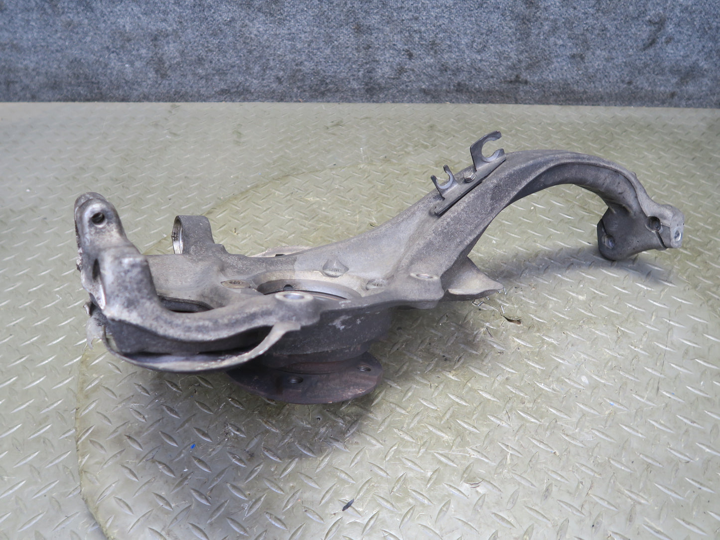 10-12 Audi B8 A5 S5 AWD Front Right Spindle Knuckle Wheel Hub 81K Miles OEM