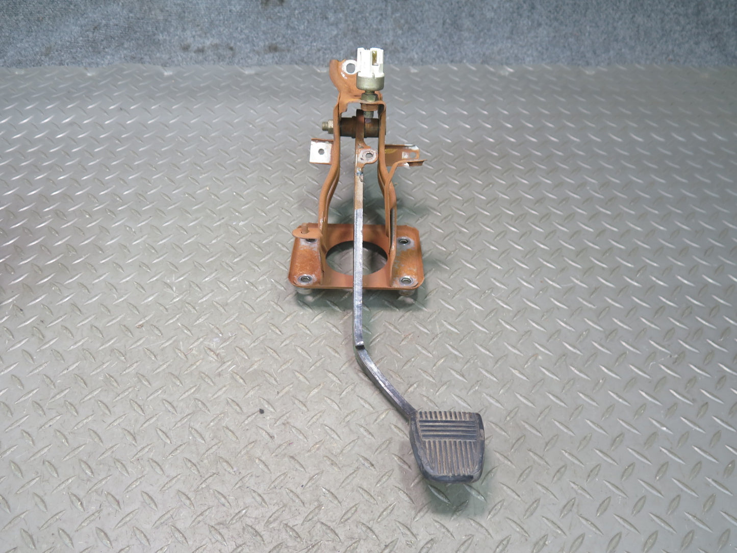 86-88 Toyota Supra MA70L 7MGE M/T Gas Acceleration Brake Clutch Pedal Set OEM