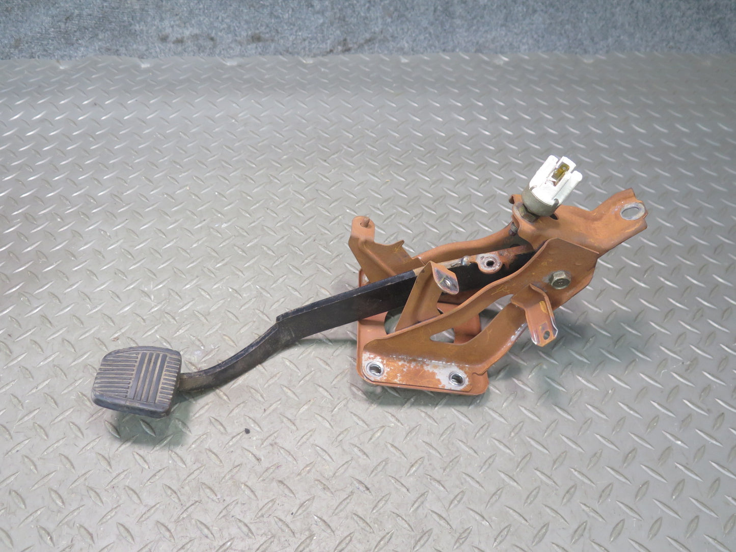 86-88 Toyota Supra MA70L 7MGE M/T Gas Acceleration Brake Clutch Pedal Set OEM