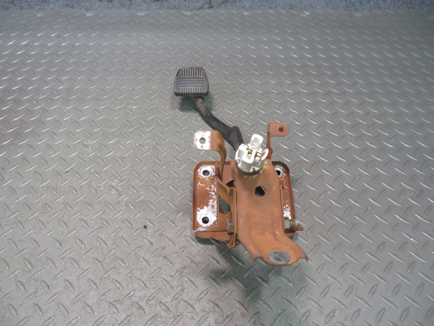 86-88 Toyota Supra MA70L 7MGE M/T Gas Acceleration Brake Clutch Pedal Set OEM