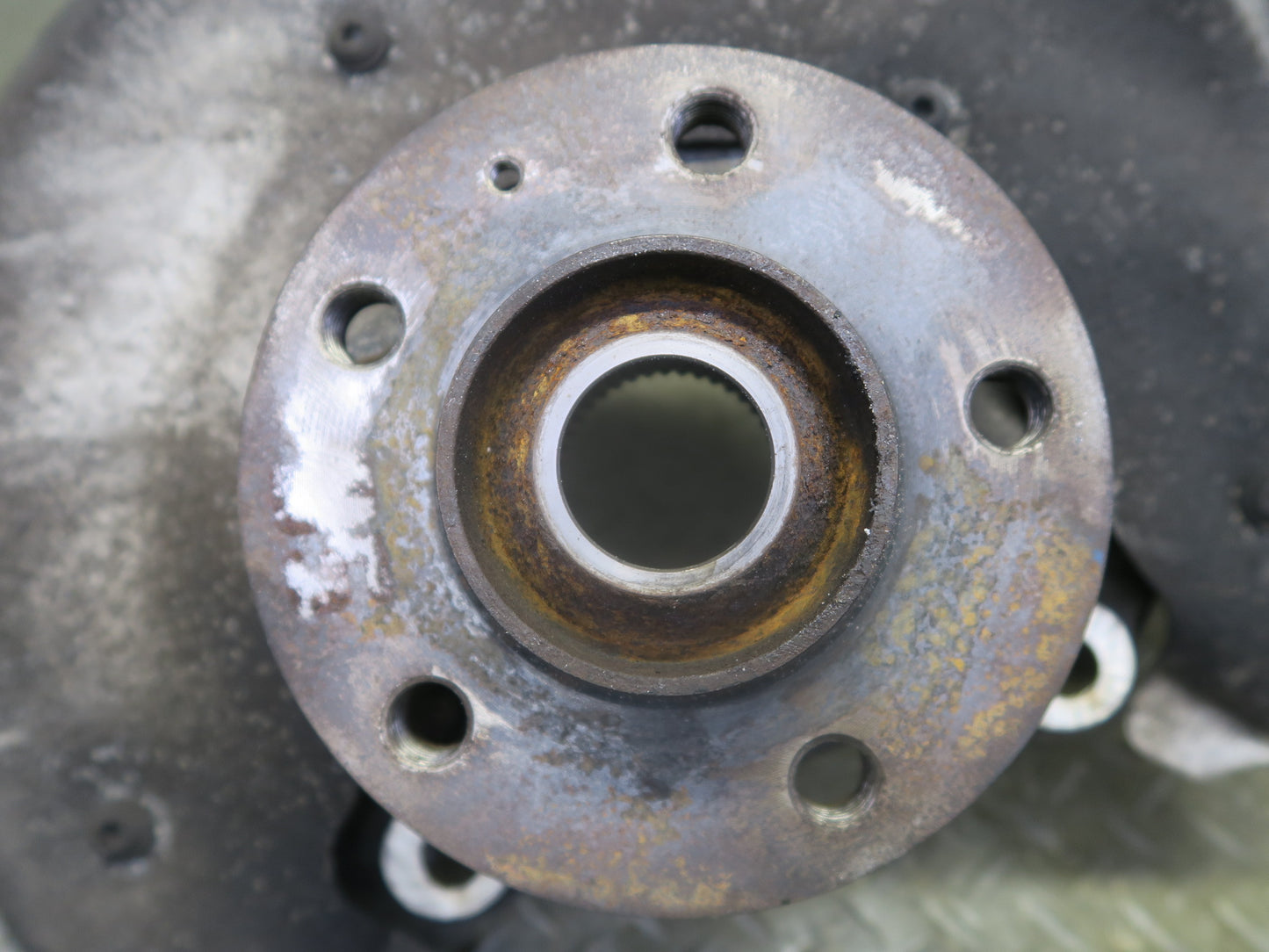 10-12 Audi B8 A5 S5 AWD Front Left Spindle Knuckle Wheel Hub 81K Miles OEM