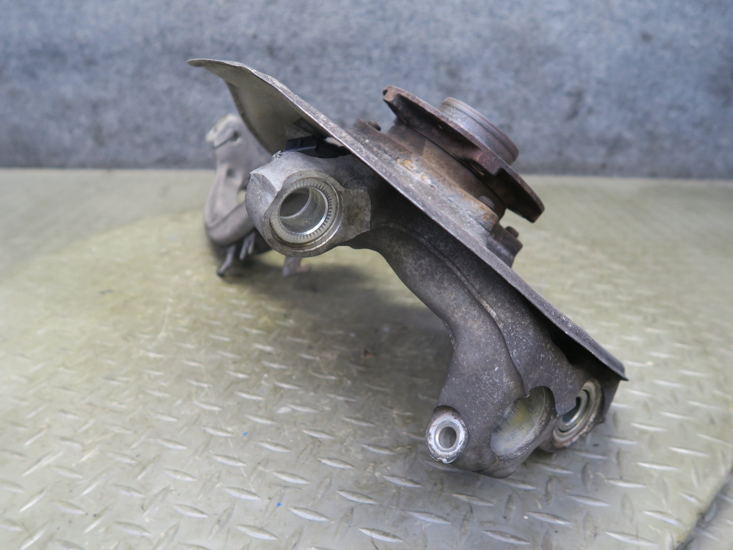 10-12 Audi B8 A5 S5 AWD Front Left Spindle Knuckle Wheel Hub 81K Miles OEM