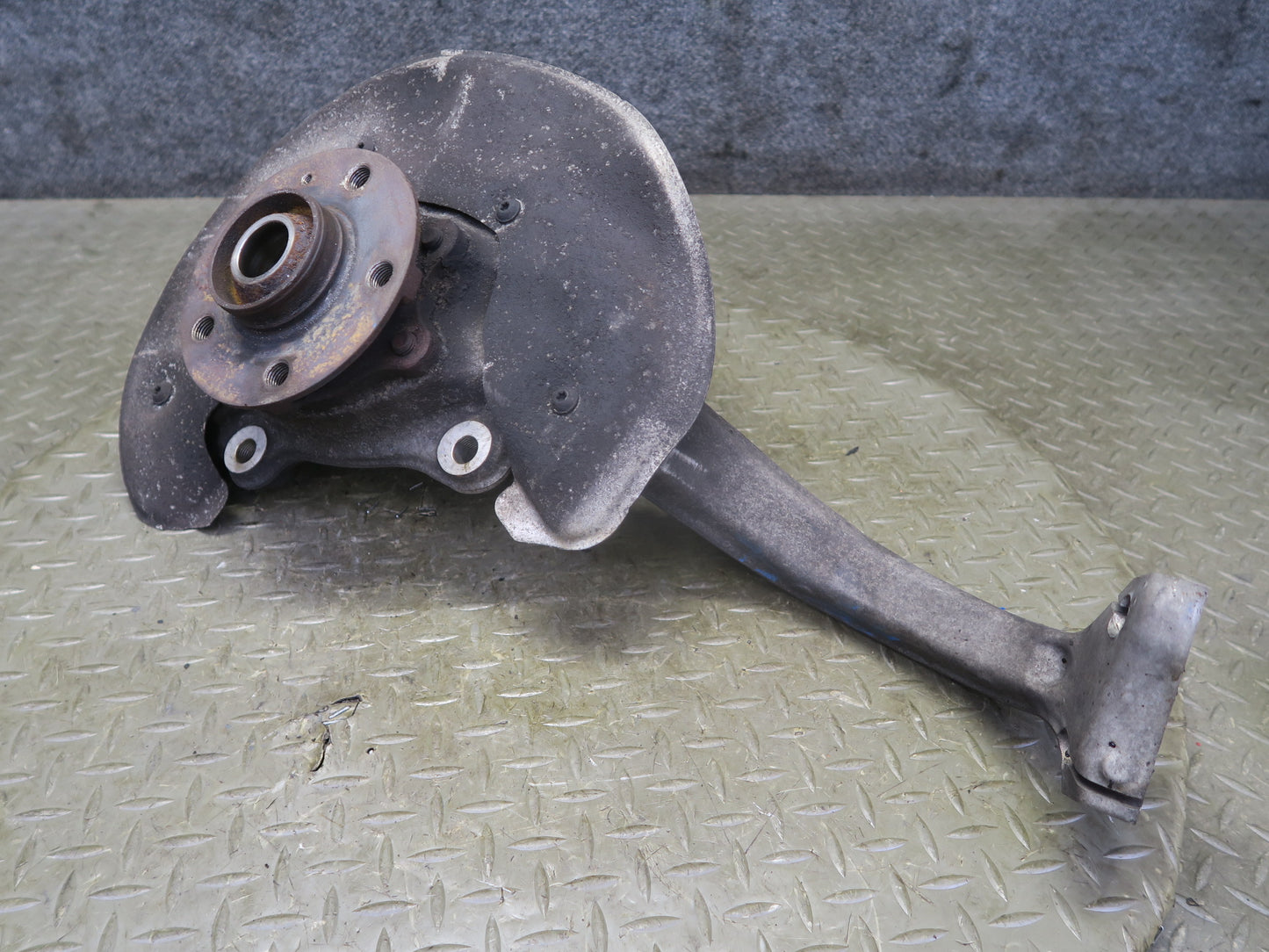 10-12 Audi B8 A5 S5 AWD Front Left Spindle Knuckle Wheel Hub 81K Miles OEM