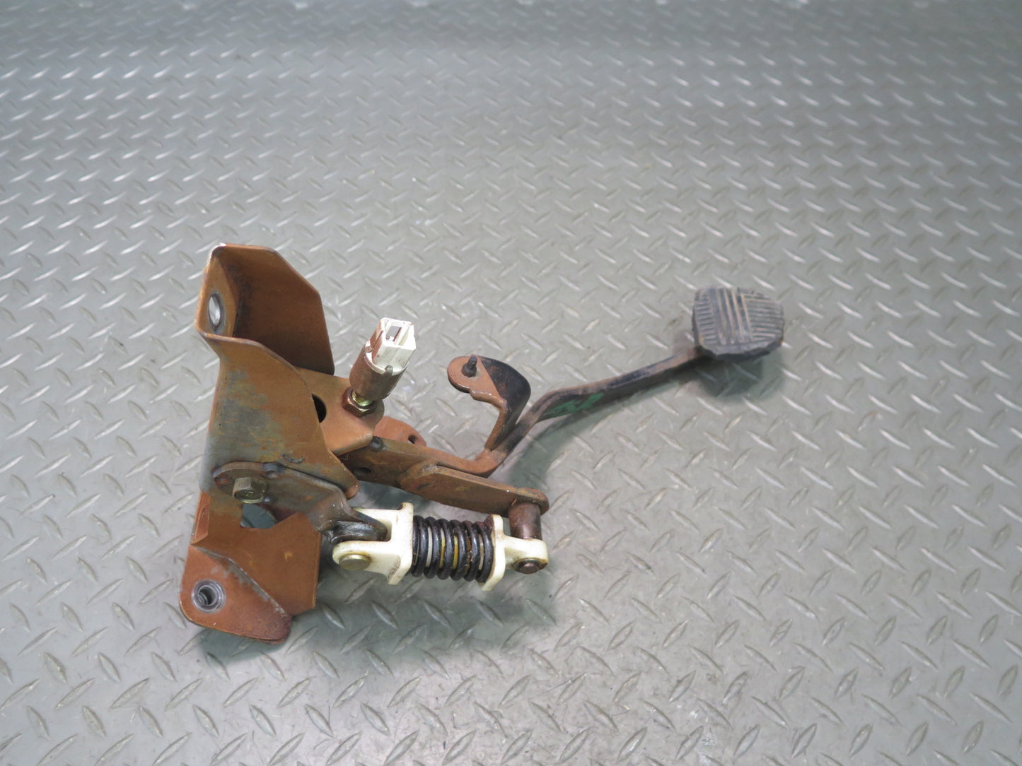 86-88 Toyota Supra MA70L 7MGE M/T Gas Acceleration Brake Clutch Pedal Set OEM