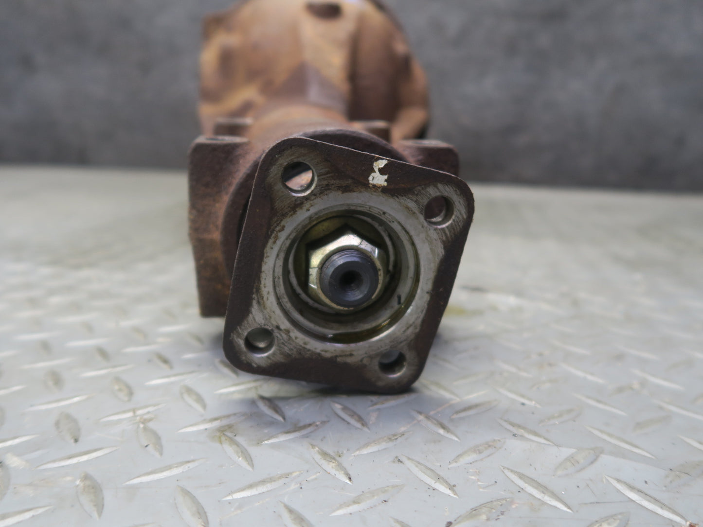 1983 Datsun Nissan 280ZX S130 AT Turbo Rear Differential Carrier 3.545 Ratio OEM