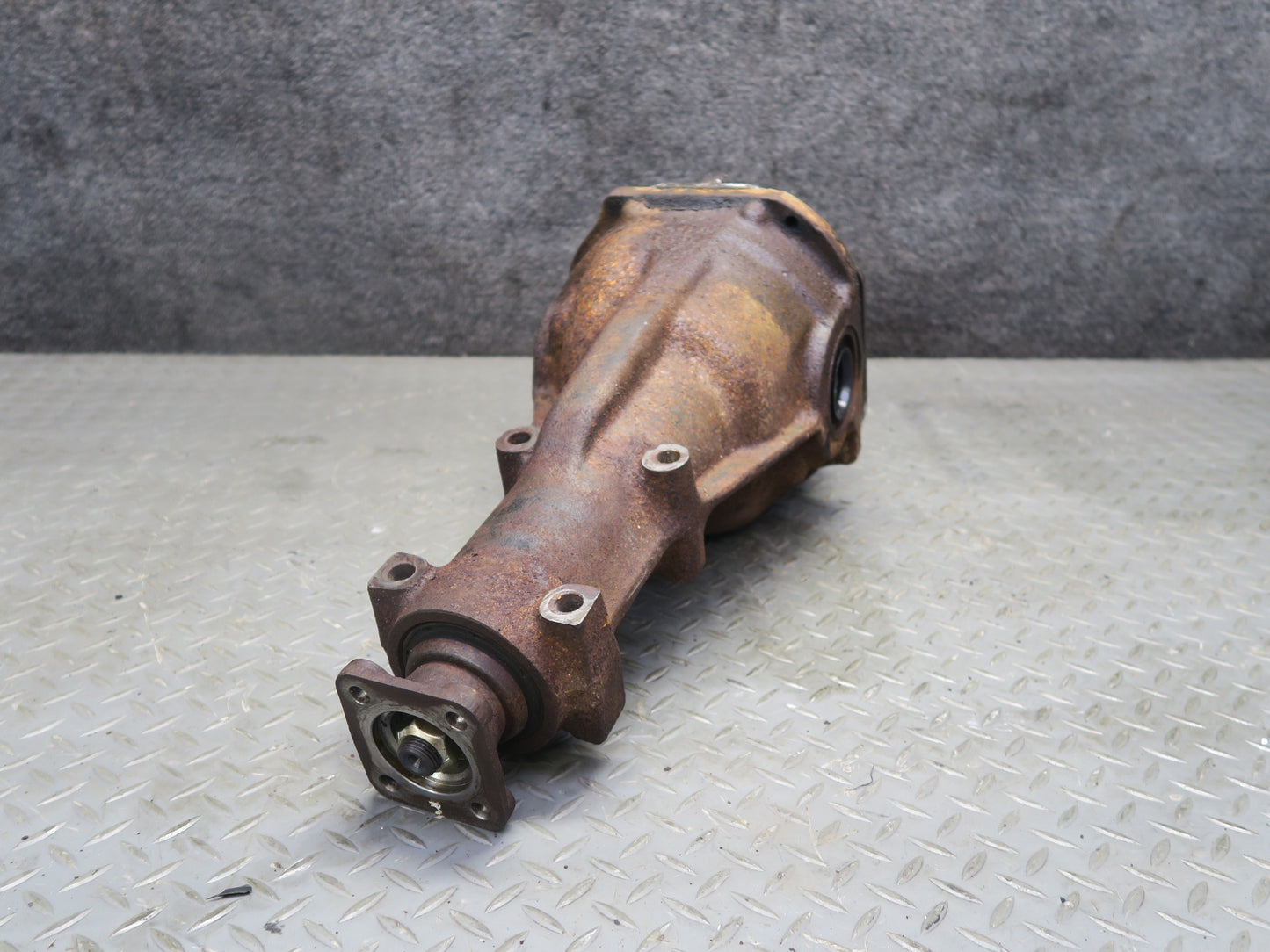1983 Datsun Nissan 280ZX S130 AT Turbo Rear Differential Carrier 3.545 Ratio OEM