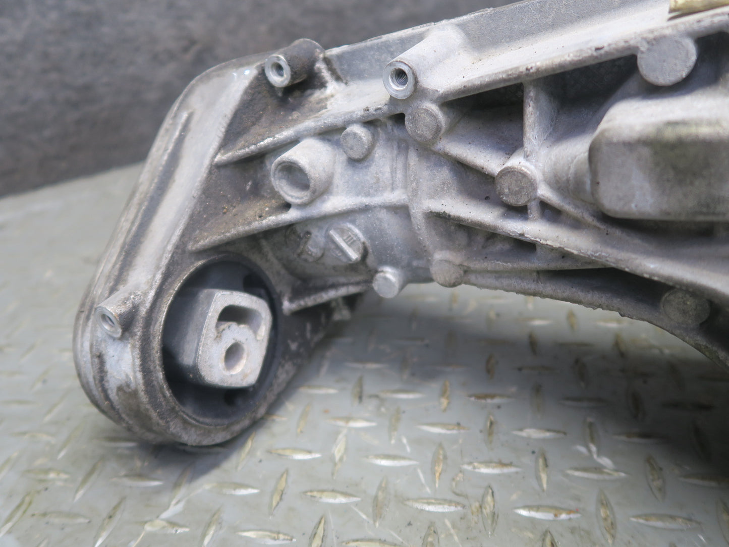2011-2014 Porsche Cayenne 958 4.8L Turbo Front Differential Carrier 2.92 Ratio